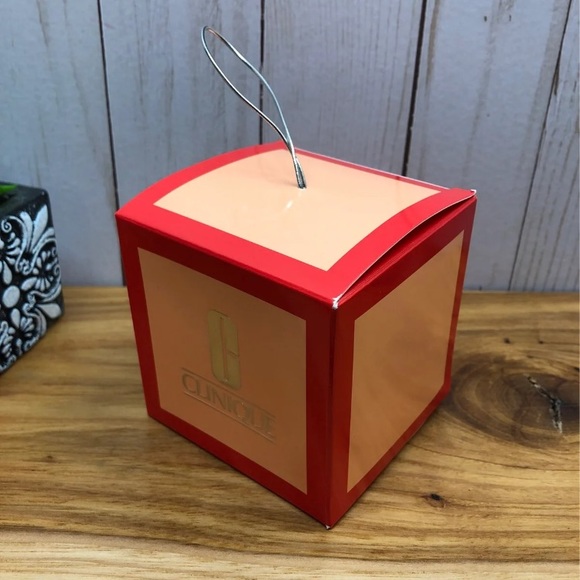 Clinique Ornament Set-Merry Moisture Duo - Picture 7 of 8